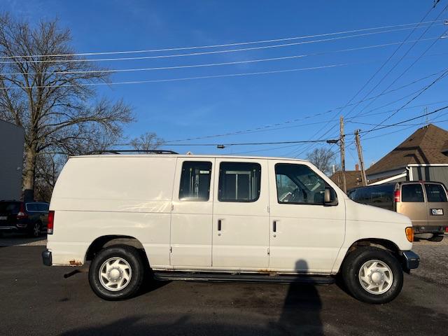 Ford Econoline E-250 2007