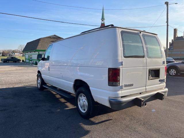 Ford Econoline E-250 2007