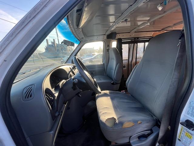 Ford Econoline E-250 2007