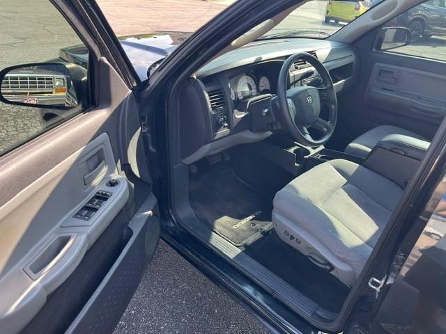 Dodge Dakota SLT Crew Cab 4WD 2011