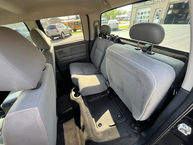 Dodge Dakota SLT Crew Cab 4WD 2011
