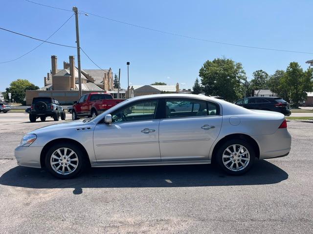 Buick Lucerne CXL 2011