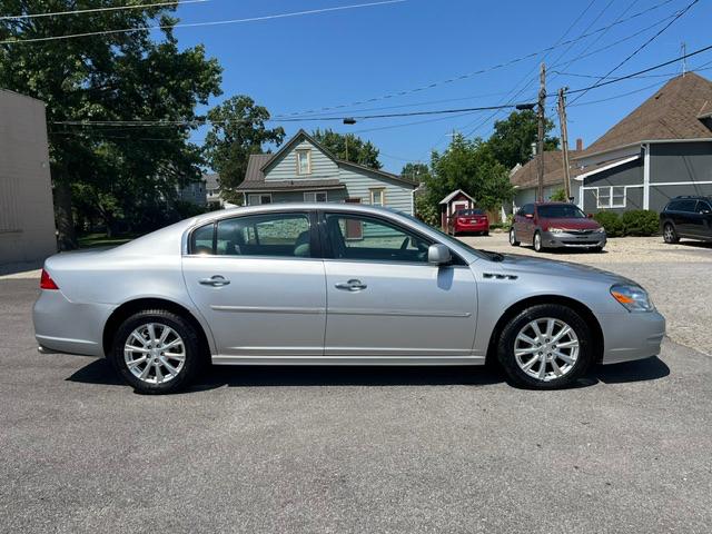 Buick Lucerne CXL 2011