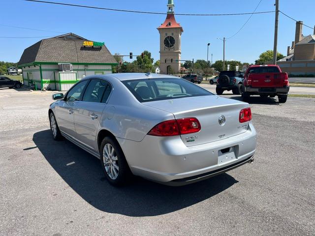 Buick Lucerne CXL 2011