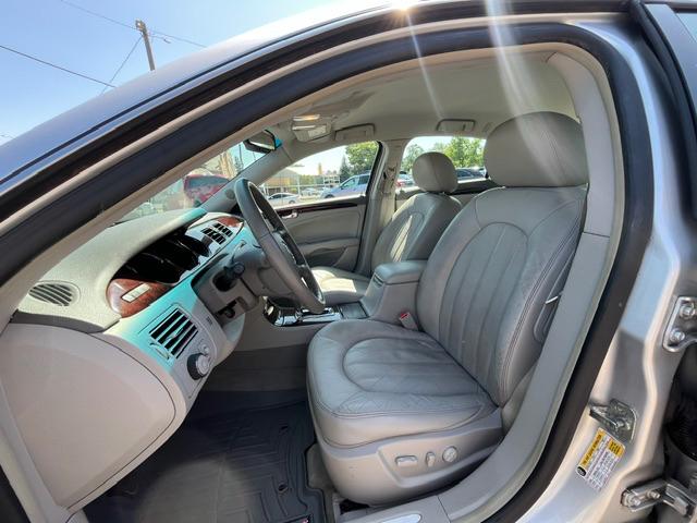 Buick Lucerne CXL 2011