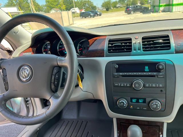 Buick Lucerne CXL 2011
