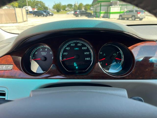 Buick Lucerne CXL 2011