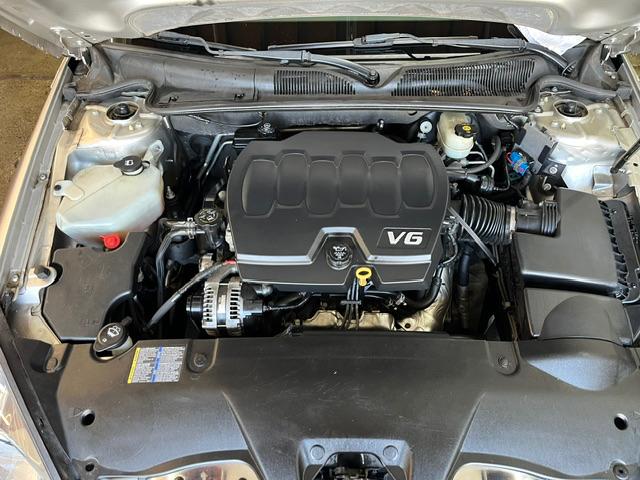 Buick Lucerne CXL 2011