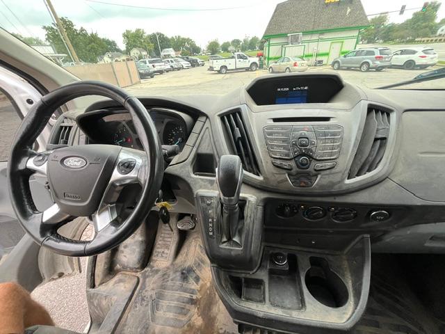 Ford Transit 150 Van Low Roof 60/40 Pass. 148-in. WB 2015