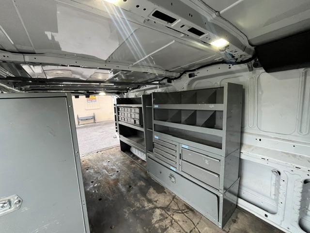 Ford Transit 150 Van Low Roof 60/40 Pass. 148-in. WB 2015
