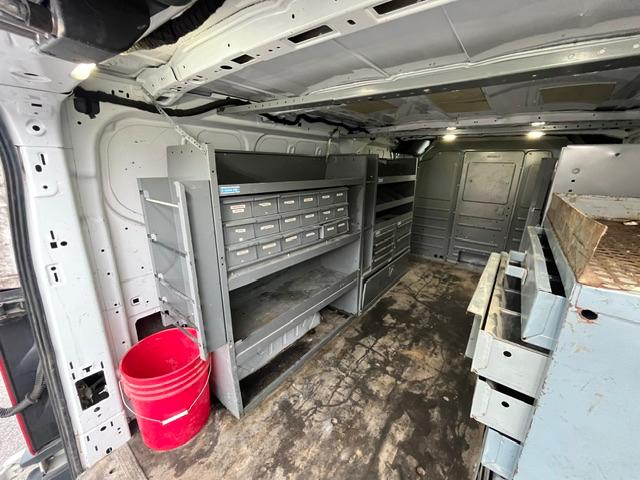 Ford Transit 150 Van Low Roof 60/40 Pass. 148-in. WB 2015