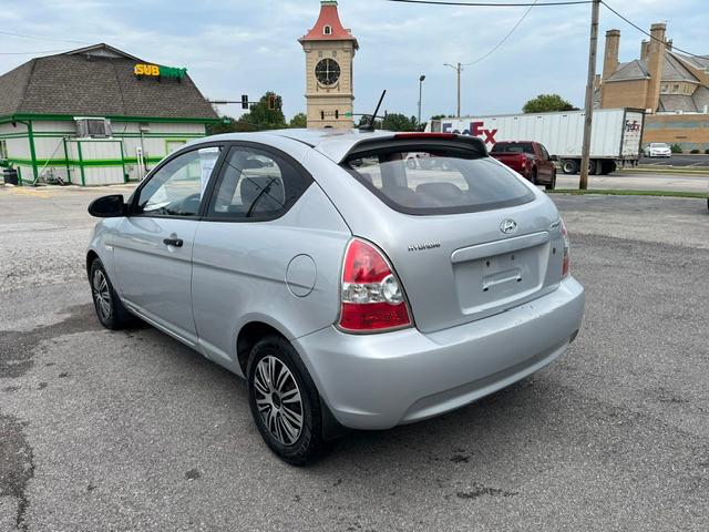 2009 Hyundai Accent GS - Photo 6