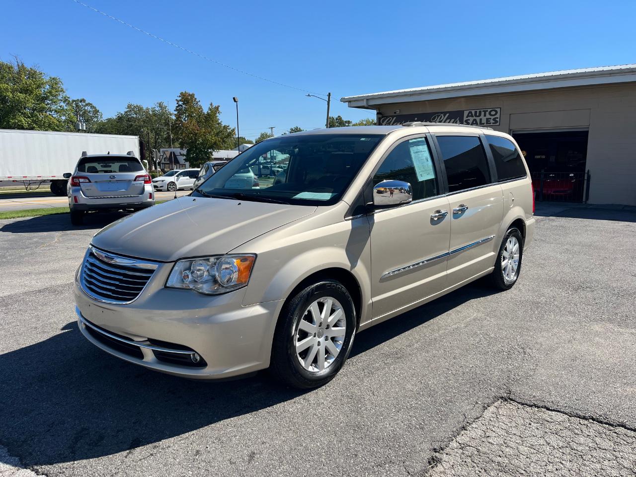 2012 Chrysler Town & Country Touring-L