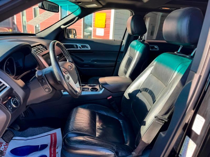 Ford Explorer Limited FWD 2012