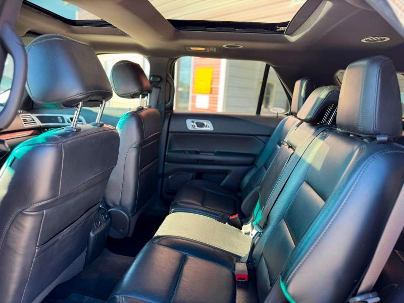 Ford Explorer Limited FWD 2012