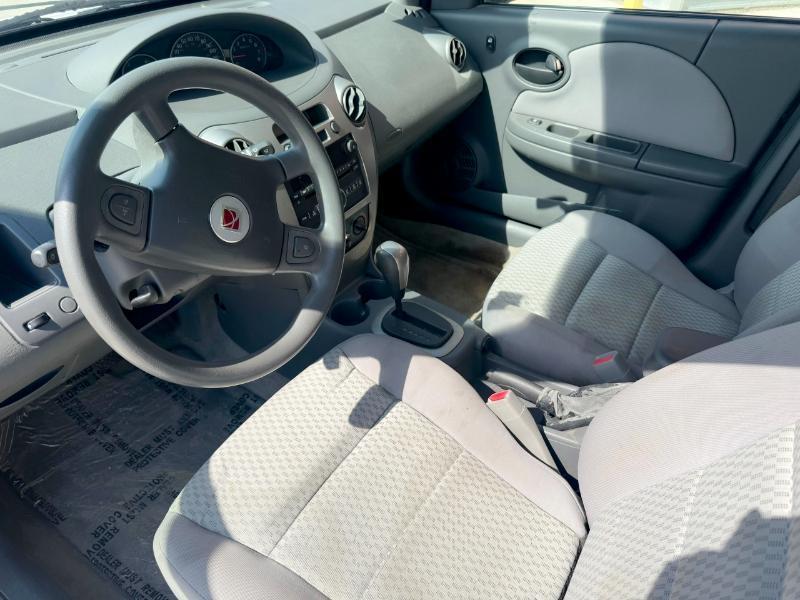 Saturn ION Sedan 2 2006