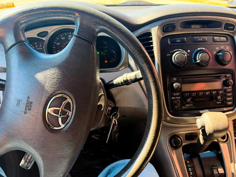 Toyota Highlander 2WD 2003