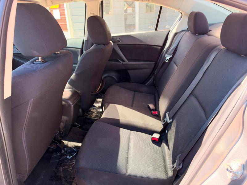 Mazda MAZDA3 i Touring 4-door 2010