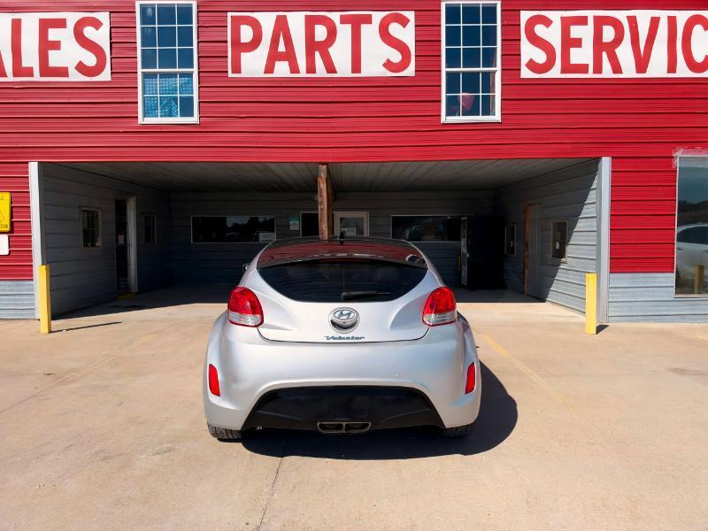 Hyundai Veloster Base 6MT 2016