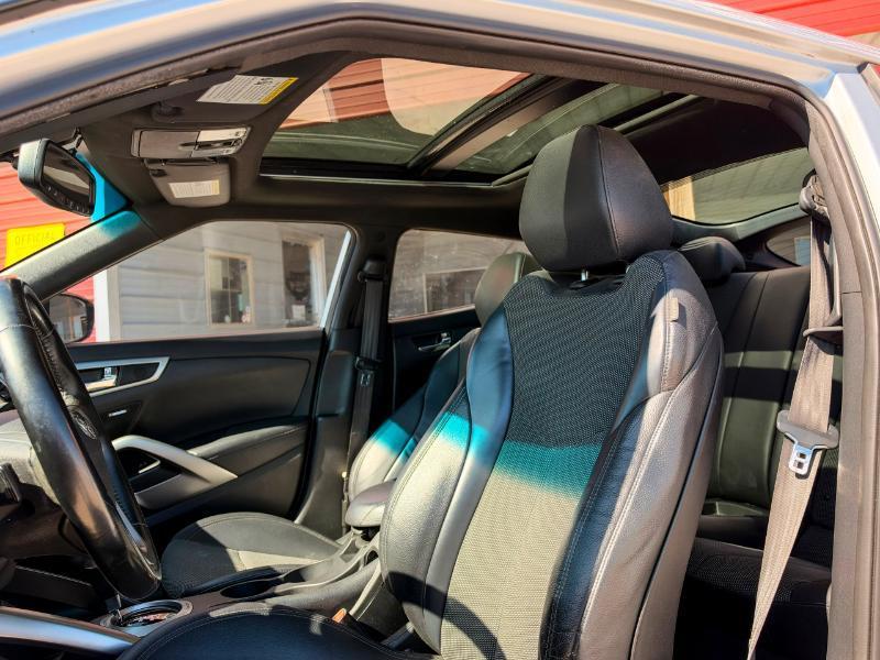 Hyundai Veloster Base 6MT 2016