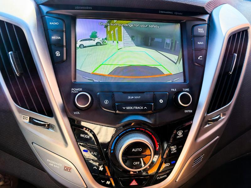 Hyundai Veloster Base 6MT 2016