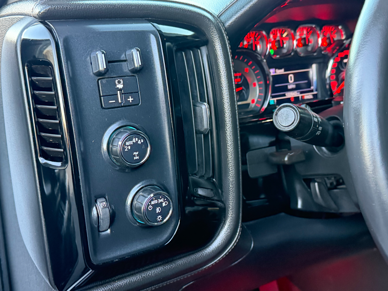 Chevrolet Silverado 1500 LTZ Crew Cab 4WD 2017