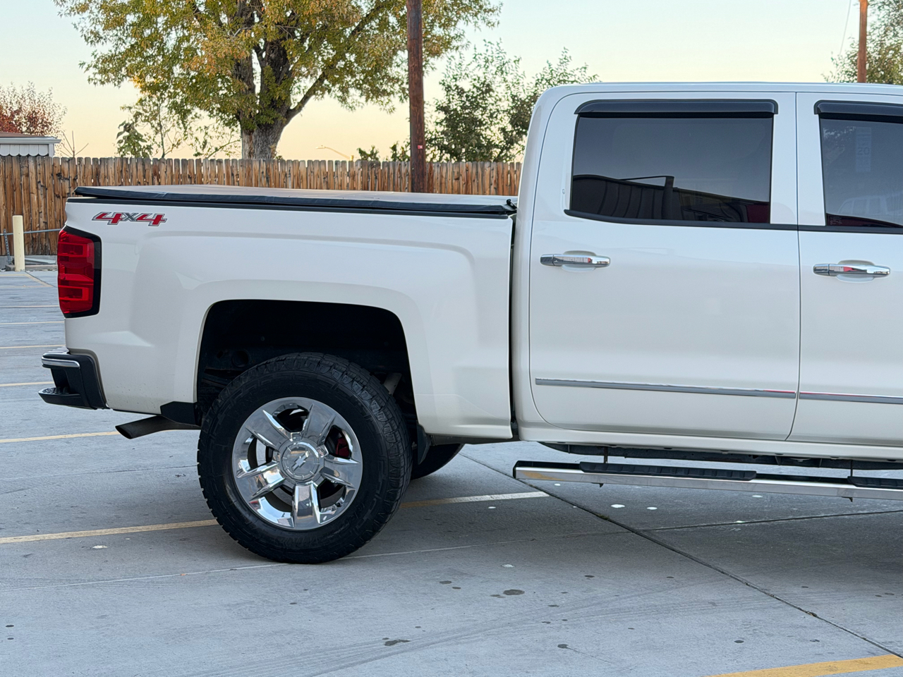 Chevrolet Silverado 1500 1LZ Crew Cab 4WD 2014