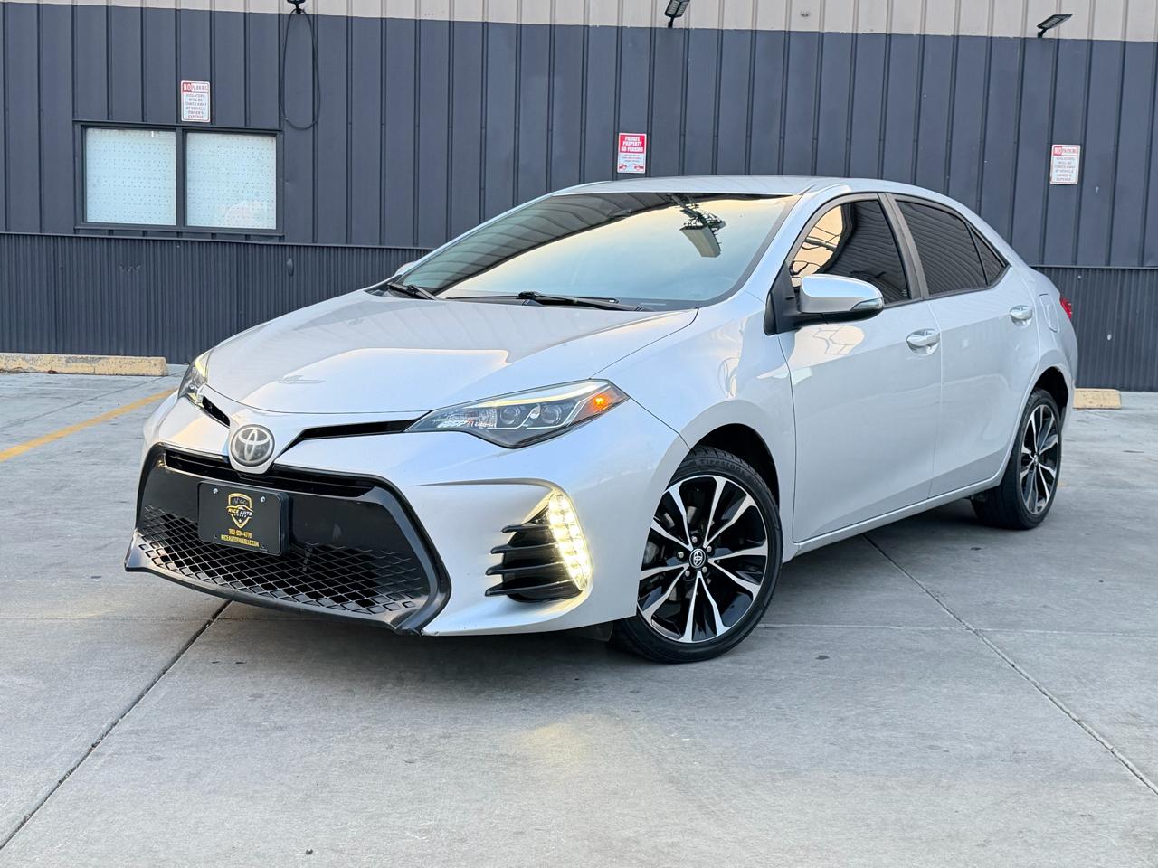 2017 Toyota Corolla SE 4D Sedan
