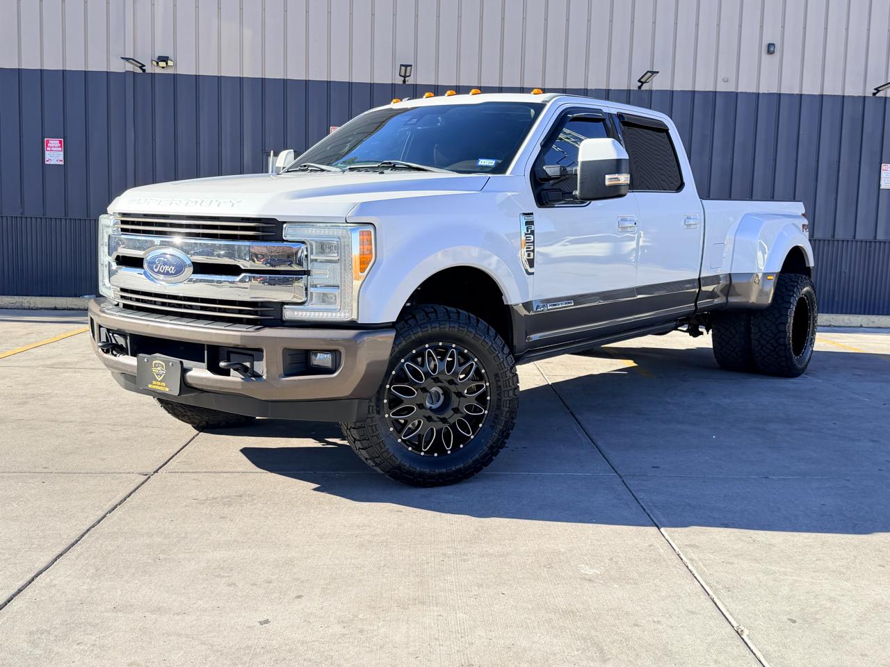 2017 Ford F-350 SD King Ranch Crew Cab Long Bed DRW 4WD