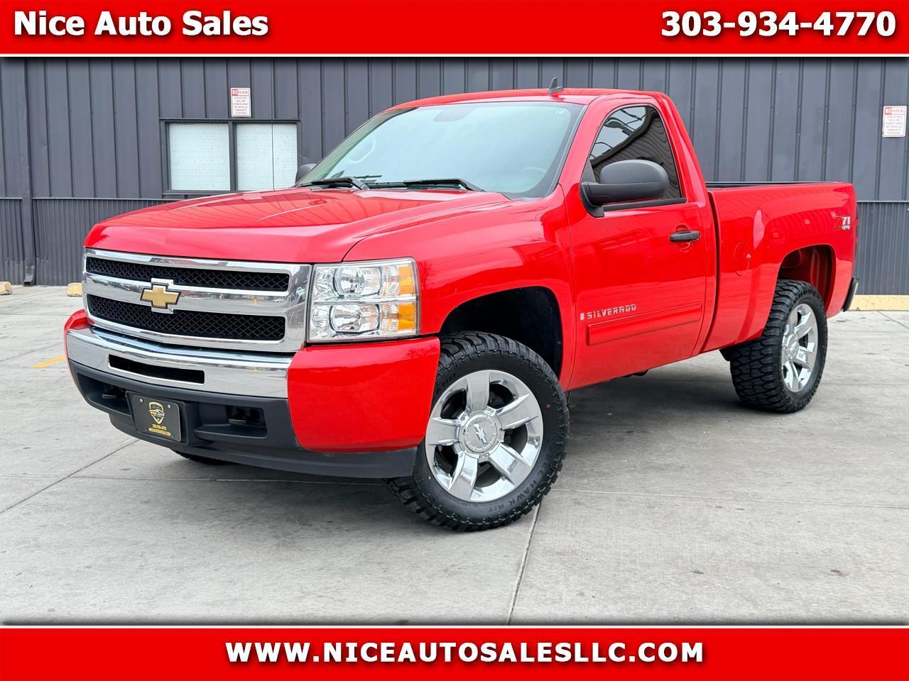 2009 Chevrolet Silverado 1500 Regular Cab Short Bed 4WD