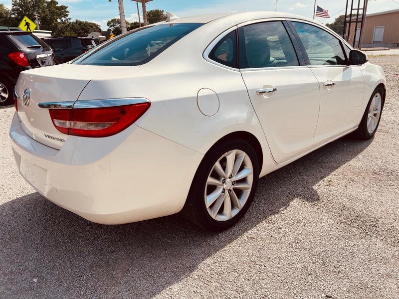 Buick Verano Base 2012