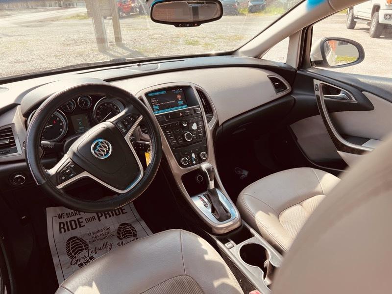 Buick Verano Base 2012