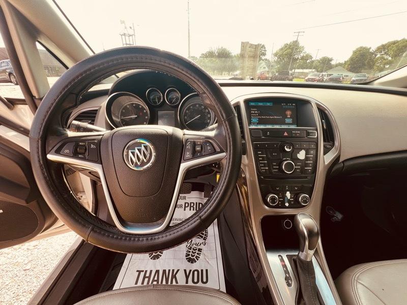 Buick Verano Base 2012