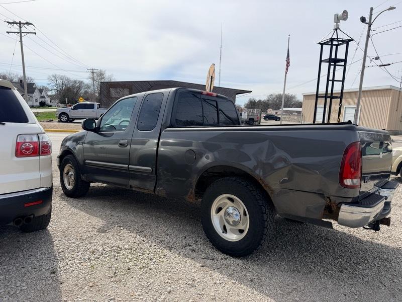 Ford F150 XL SuperCab Short Bed 2WD 2002