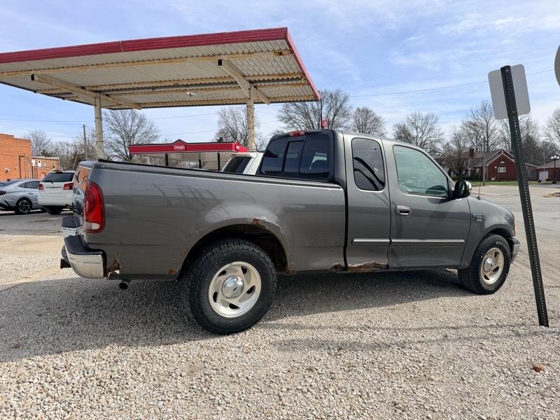 Ford F150 XL SuperCab Short Bed 2WD 2002