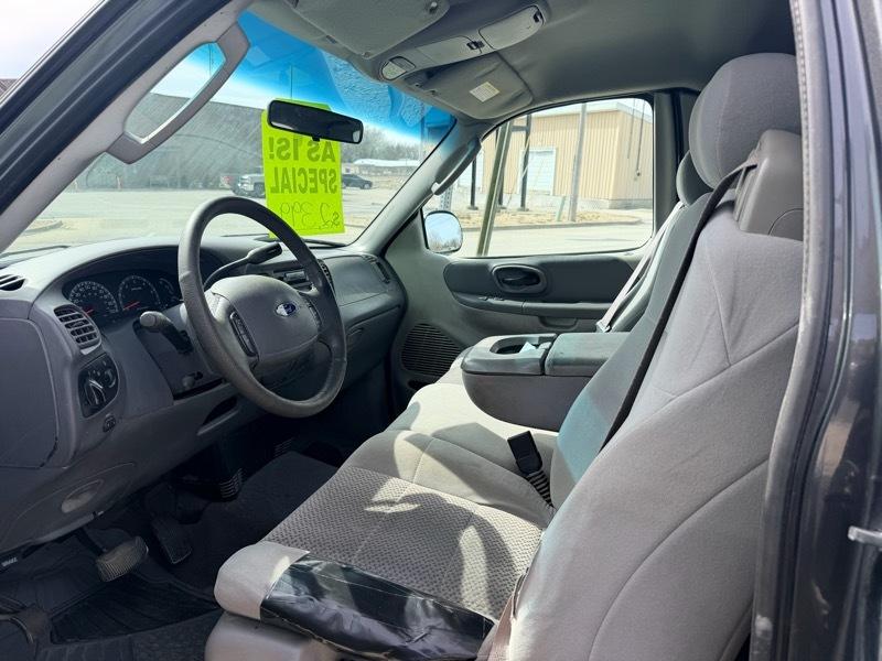 Ford F150 XL SuperCab Short Bed 2WD 2002