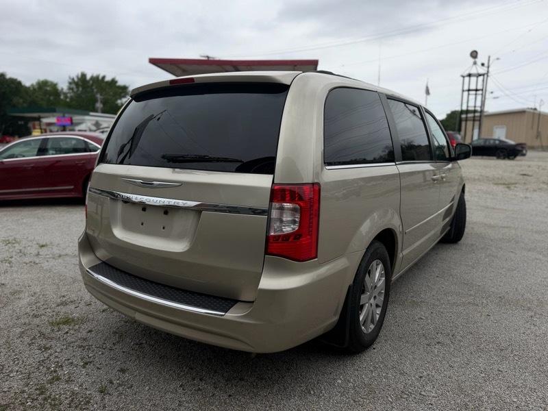 Chrysler Town & Country LX 2015