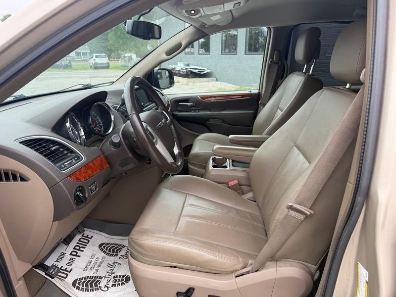 Chrysler Town & Country LX 2015