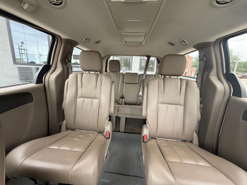 Chrysler Town & Country LX 2015