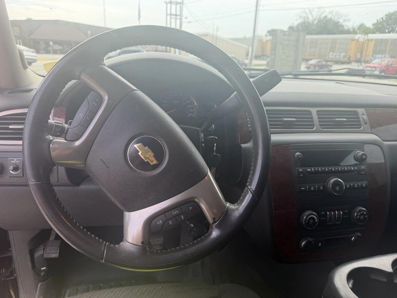 Chevrolet Avalanche LS 4WD 2011