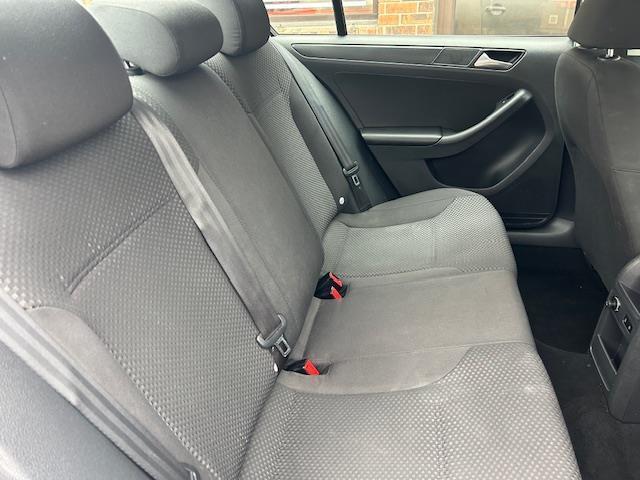 Volkswagen Jetta S 2014