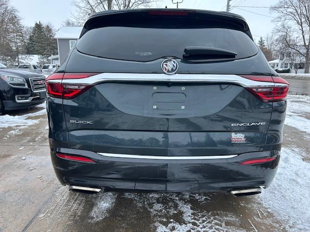 Buick Enclave Essence FWD 2018