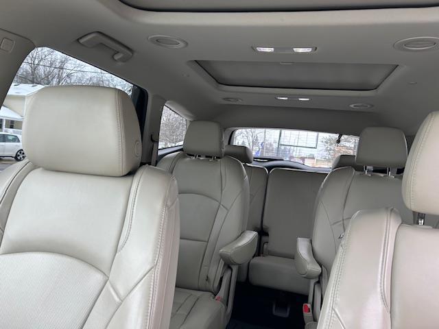 Buick Enclave Essence FWD 2018