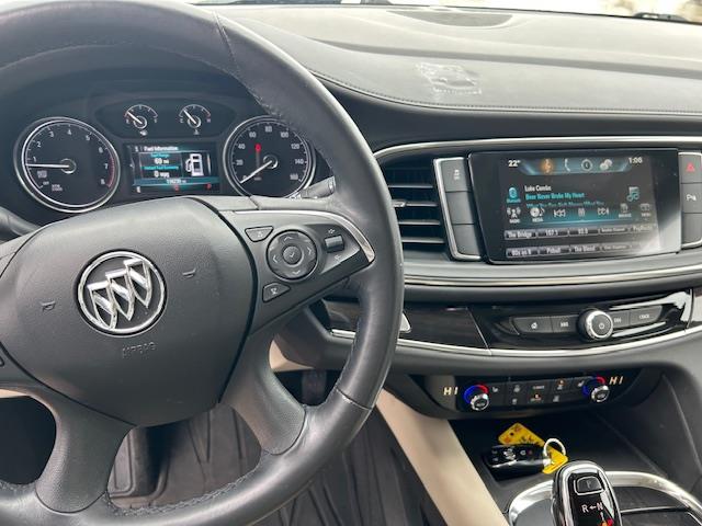 Buick Enclave Essence FWD 2018