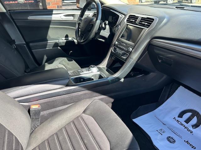 Ford Fusion SE 2019