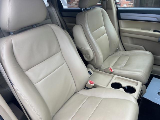 Honda CR-V SE 4WD 5-Speed AT 2011