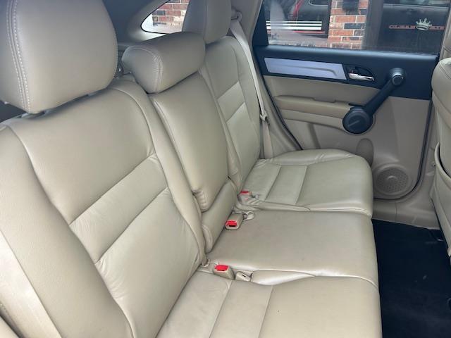 Honda CR-V SE 4WD 5-Speed AT 2011