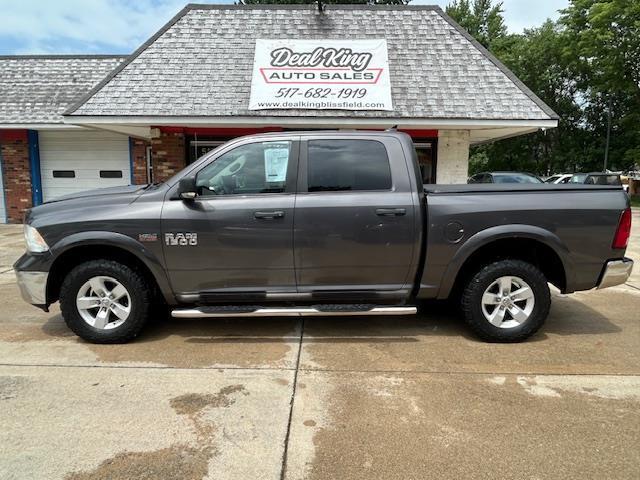 RAM 1500 SLT Crew Cab SWB 4WD 2015