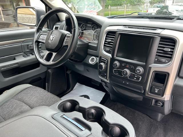 RAM 1500 SLT Crew Cab SWB 4WD 2015