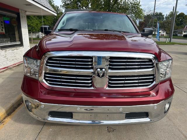 RAM 1500 SLT Crew Cab SWB 4WD 2015